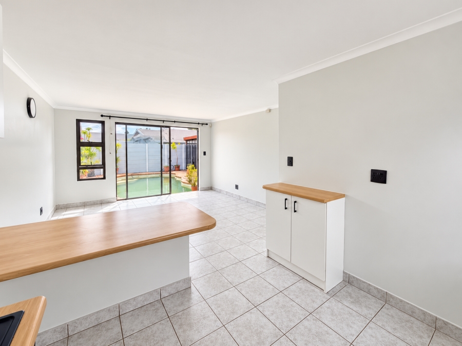 4 Bedroom Property for Sale in Bothasig Western Cape